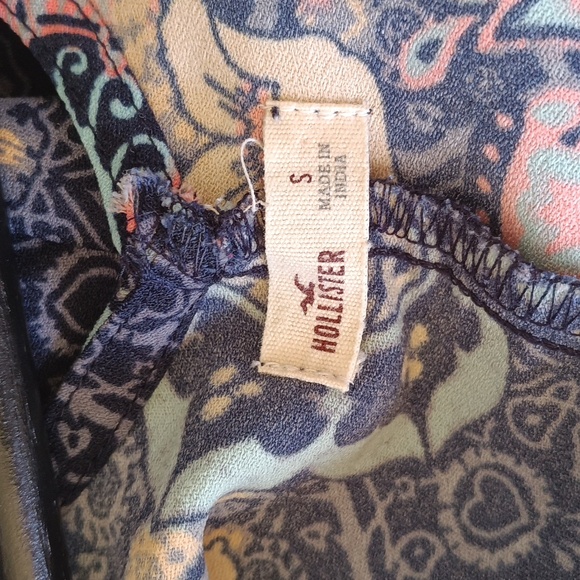 Pattern mini dress by Hollister - Picture 3 of 3